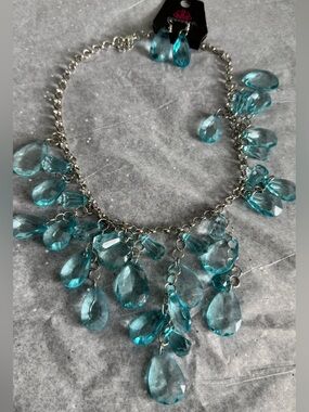 paparazzi Aqua Teardrop Crystal Chandelier Bracelet
